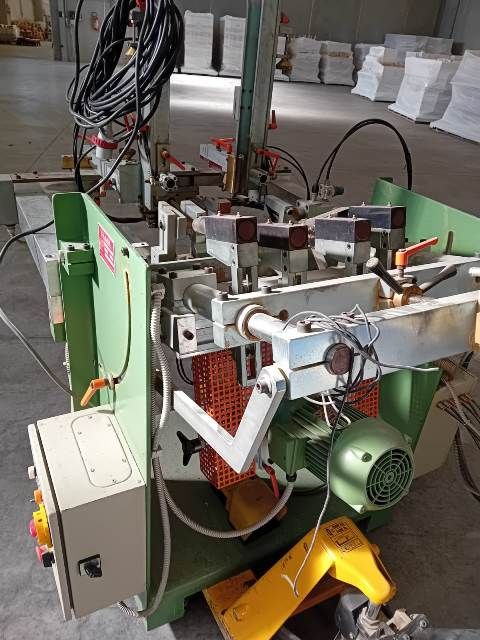 4SE902401-Caselli-Group-DOUBLE-SIDED-KNURLING-MACHINE (3).jpeg